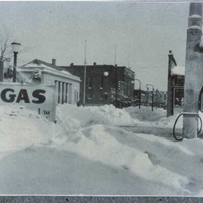 Snowfall in Midcentury Valparaiso