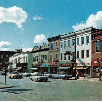 Lincolnway & Washington Corner, Looking North