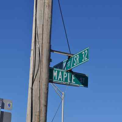 Intersection of Maple St and Main St/SR 32