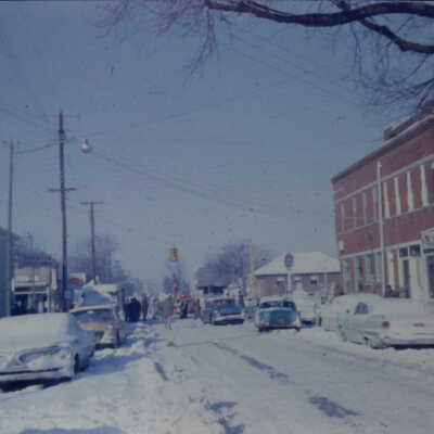 Snow pictures Intersections SR32 (Main Street) and Union looking west