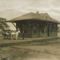 Marshall-Schmidt Album: Springfield Train Station with Horse and Carriage, c. 1908