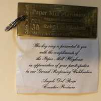          Paper Mill Playhouse: Opening Night Keychain, 1982 picture number 2
   
