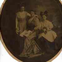 Kellogg: Edith Young Shaw and Daughters