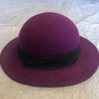 Hat: Ladies Rimmed Fuchsia Wool Hat with Black Satin Tie