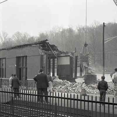 Railroad: Demolition of the Erie Lackawanna Train Station, Millburn, 1986