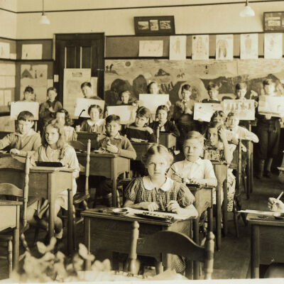South Mountain School: 5th Grade Classroom Photograph, 1938