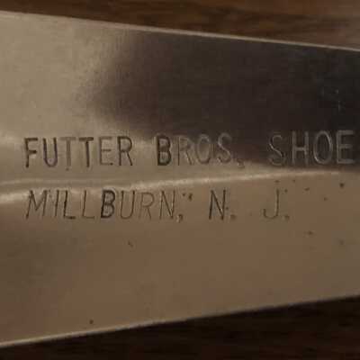 Futter Brothers Shoes, Shoe Horn