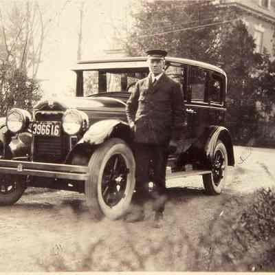 Hartshorn: Joseph A. Collins with Hartshorn's 1926 Buick
