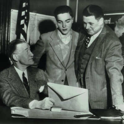 Foxx: Jimmie Foxx Reports to Draft Board, 1944