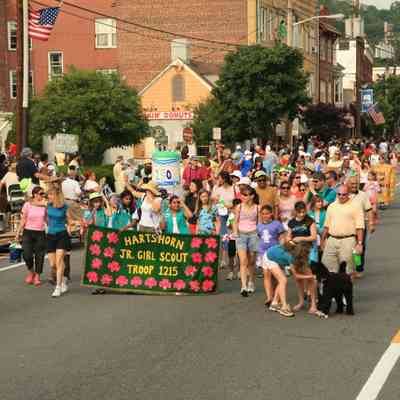 Sesquicentennial Parade: Girl Scouts and Brownie Troops, 2007