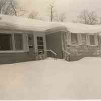          March 1956, one week after the Thomas family moved in.
   