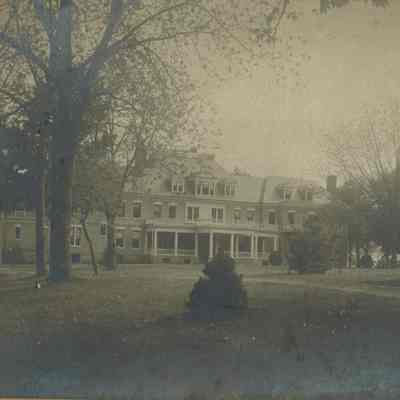 Hartshorn: 18 Crescent Place Residence, Shackleton Photograph