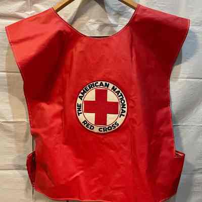 Red Cross: 2 Red Cross Vests