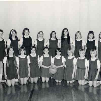 Short Hills Country Day School: Girls Basketball Team, 1968