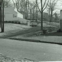          32 Holly Drive, Short Hills picture number 2
   