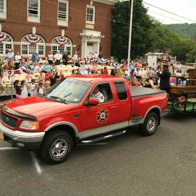 Sesquicentennial Parade: Dover Fire Department, 2007