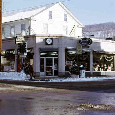 Millburn Avenue and Main Street: Kaiser's Drugs, c. 1960