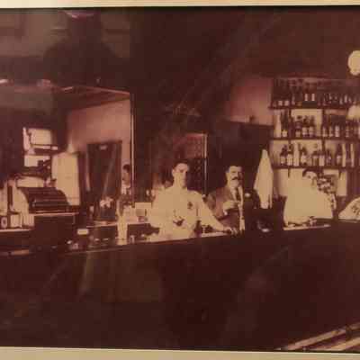 Cardone: Felix Cardone Cafe Bar, 1911
