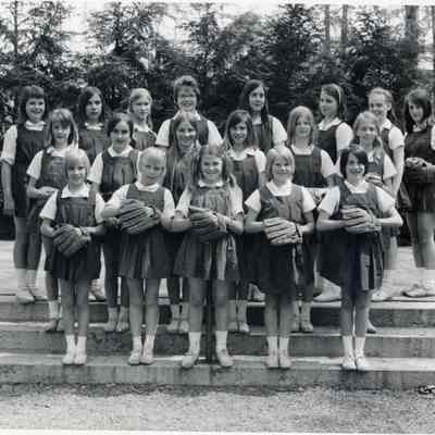 Short Hills Country Day School: Girls Softball Team, 1968