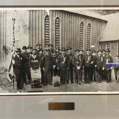 Photograph only (18 x 11 1/2 in).