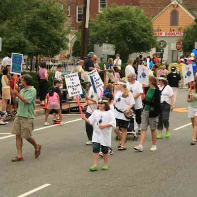 Sesquicentennial Parade: Millburn Middle School Environmental Club, 2007