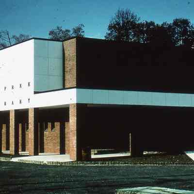 Library: Millburn Free Public Library, 1977