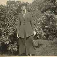 Bosworth: Bessie Bosworth Outside