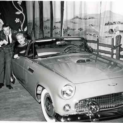 Jacqueline James and Warde Donovan arrive near Ephrata. Warde says: "That must be the way," in Plain and Fancy, 1956.