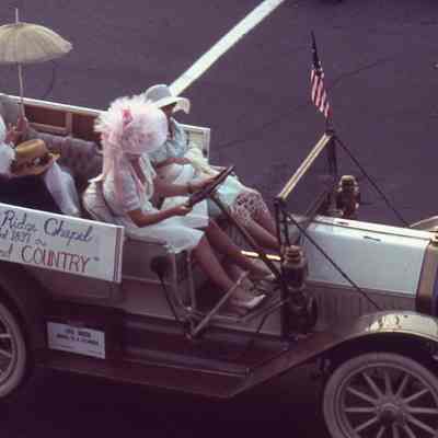 White Oak Ridge Chapel Members in 1911 Buick in the "Freedom of Religion" section of the parade.