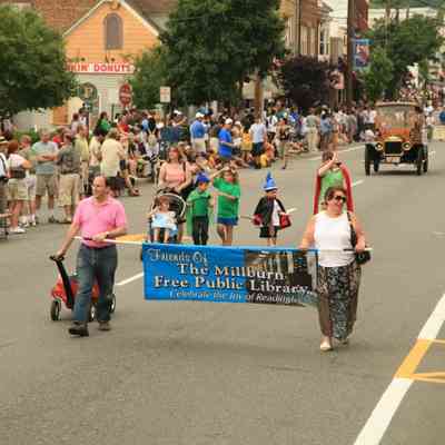Sesquicentennial Parade: Friends of the Millburn Library, 2007