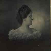          Kellogg: Edith Young Shaw, 1901 picture number 1
   