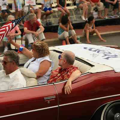Sesquicentennial Parade: The Item, 2007