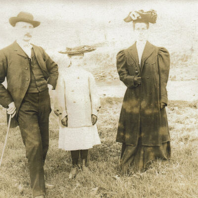 Marshall-Schmidt Album: Frank, Margaret and Elizabeth Schmidt Marshall
