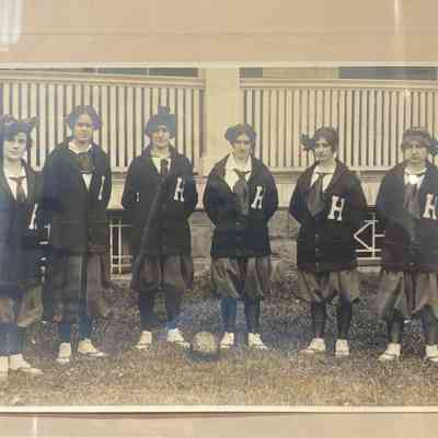 Bosworth: Bessie Bosworth Basketball Team, 1913-1914