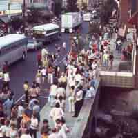          July 4: Spectators on Millburn Avenue at the American Bicentennial Parade, 1976 picture number 3
   