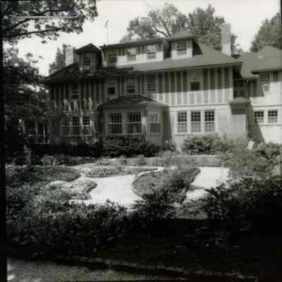 365 Hobart Avenue, Linfield