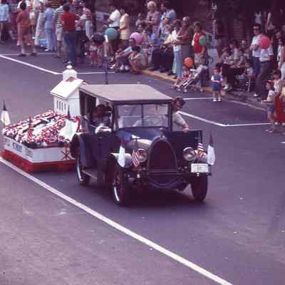 Springfield Methodist Church with Car