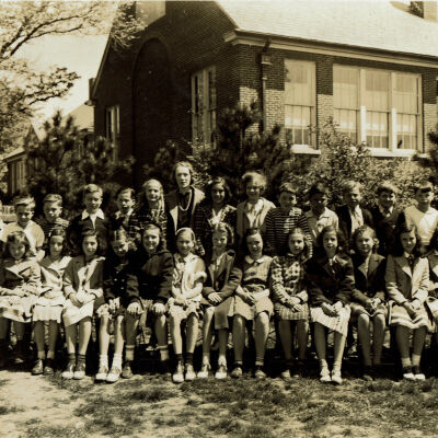 South Mountain School: 6th Grade Class Photograph, 1940