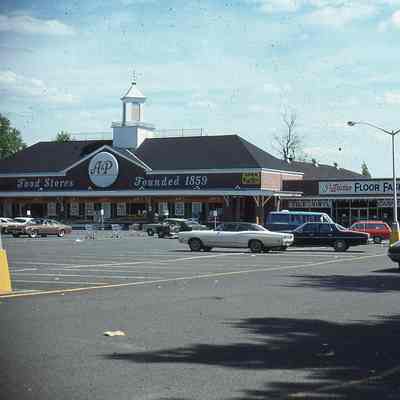 Morris Turnpike: A & P Grocery Store, 1976