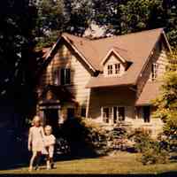 Woodcrest Avenue: 26 Woodcrest Avenue