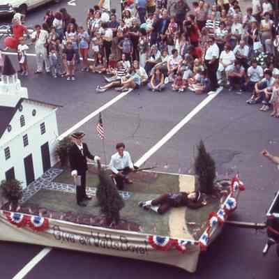 July 4: Give em' Watts Boys Float in Bicentennial Parade, 1976