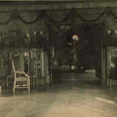 Hartshorn: 18 Crescent Place, Interior, c. 1898