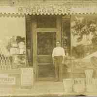          Photograph of Decclesis Food Market at 95 Main Street. The Decclesis family operated a food store at 95 Main Street starting in 1932.
   