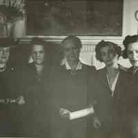 Hartshorn: Mrs. Stewart Hartshorn and Women, 1943