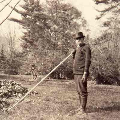 Hartshorn: Raking Leaves