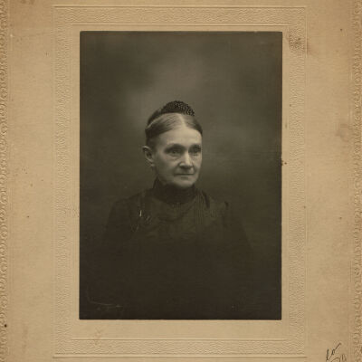 Brison: Elizabeth Benson Hubble, age 77, 1900
