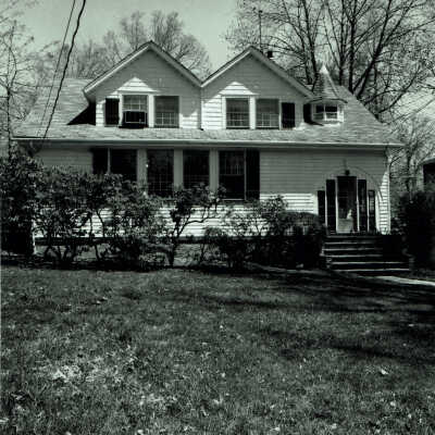 House at the time of 1978 David Gibson inventory. Owned by cellist Maurice Eisenberg