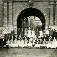 First Pupils in New Washington School, 1895