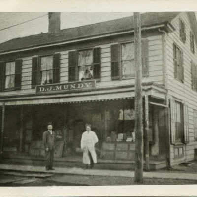 Mundy: David J. Mundy's Dry Goods store, 1900