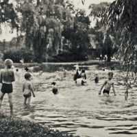 Boegershausen: Paul Boegershausen playing at Taylor Park pond, 1946